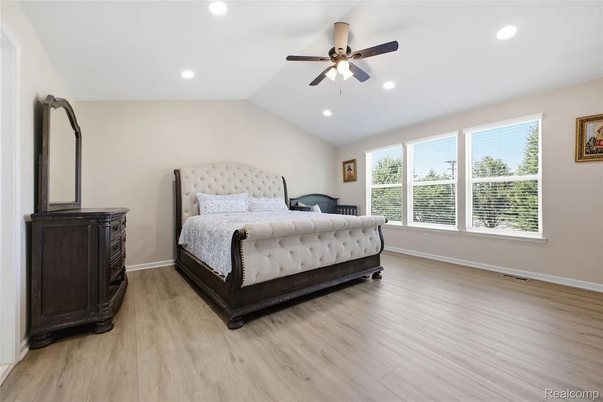 Bedroom of 56291 Hastings Dr, Macomb Township