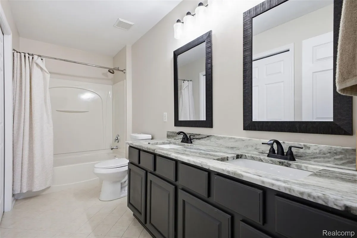 Bathroom of 56291 Hastings Dr, Macomb Township